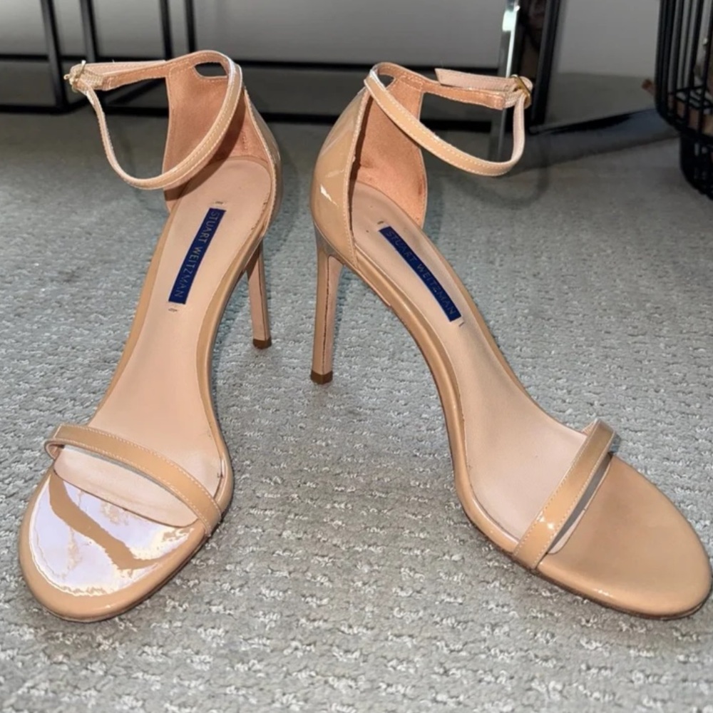 Stuart Weitzman nudist 100 Beige Patent Leather Heels